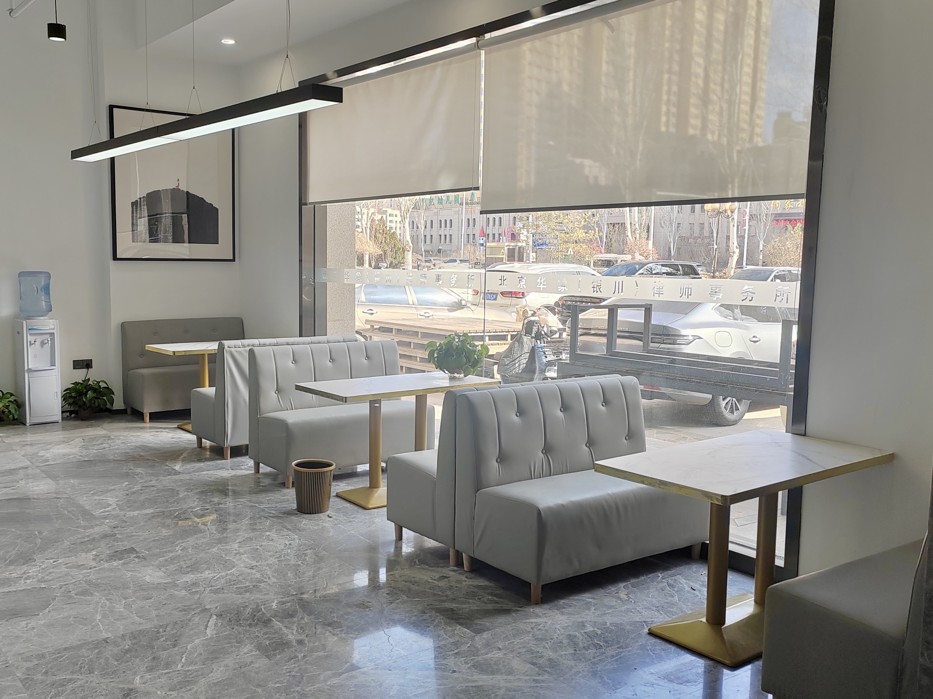 1764912478377690.jpg 4.jpg